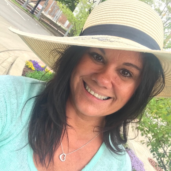 Meet your Posher, Nancy - Picture 1 of 1